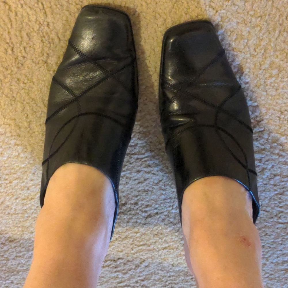Liz Claiborne Mule